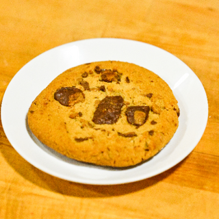 XL Peanut Butter Chunk Cookie